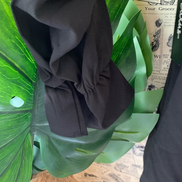 NWT lulus off shoulder black blouse long sleeve XS - Picture 7 of 9